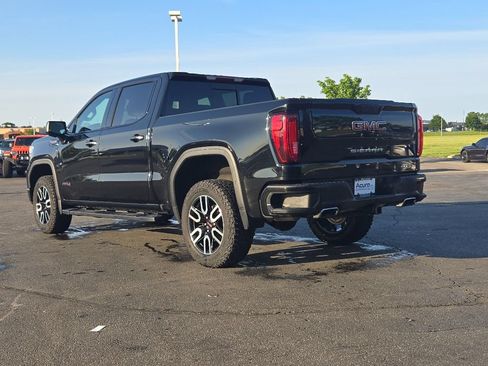 Used 2022 GMC Sierra 1500 AT4 w/ AT4 Preferred Package AWD/4WD image 7