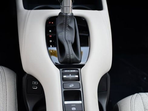 New 2026 Honda HR-V LX image 25