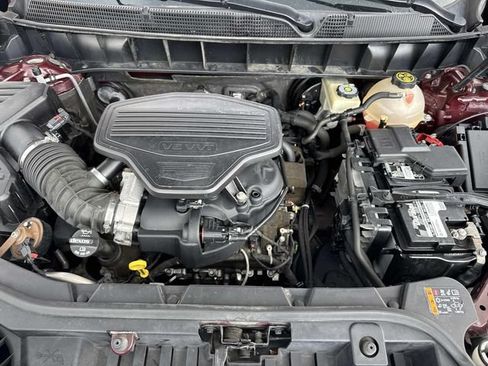Used 2017 Cadillac XT5 FWD image 8