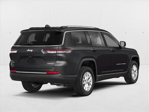New 2025 Jeep Grand Cherokee L Limited w/ Trailer Tow Package image 2
