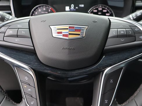 Certified 2025 Cadillac XT5 Premium Luxury image 21