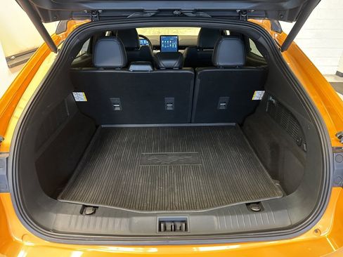 Used 2021 Ford Mustang Mach-E GT image 8