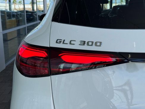 Certified 2025 Mercedes-Benz GLC 300 image 18