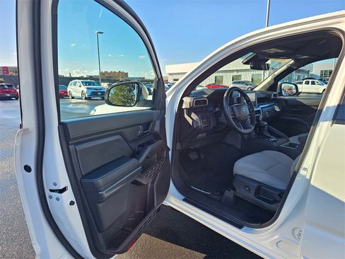 Used 2025 Toyota Tacoma SR5 image 18