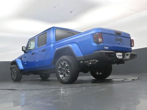 New 2026 Jeep Gladiator Sport AWD/4WD image 43