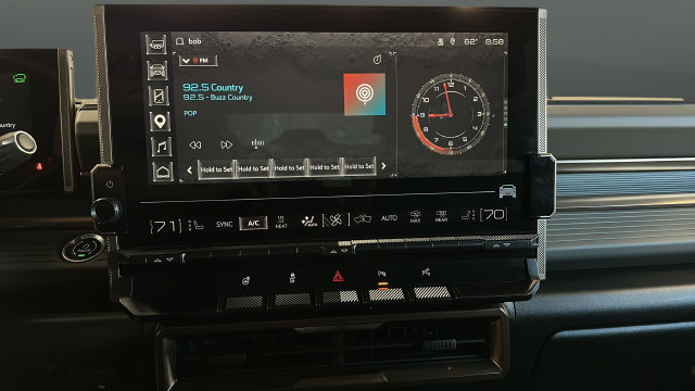 Used 2025 GMC Hummer EV 2X AWD/4WD image 13