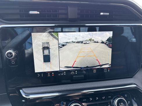 Used 2024 GMC Sierra 2500 AT4 w/ AT4 Premium Plus Package image 16