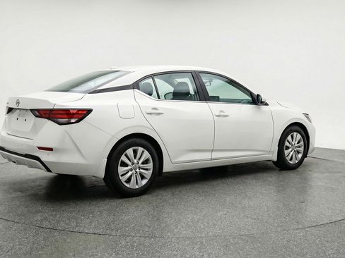 Used 2025 Nissan Sentra S FWD image 9