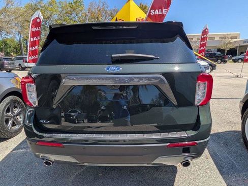 Certified 2024 Ford Explorer XLT w/ Equipment Group 202A image 4
