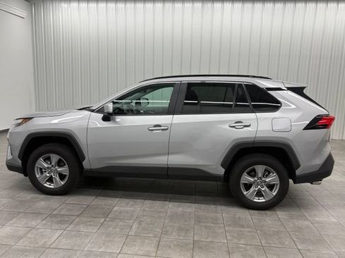 Used 2025 Toyota RAV4 XLE AWD/4WD image 6
