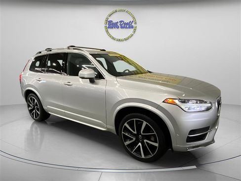Used 2018 Volvo XC90 T6 Momentum w/ Convenience Package image 7