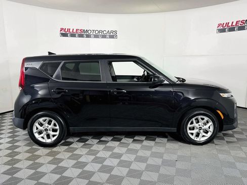 Used 2022 Kia Soul S FWD image 8