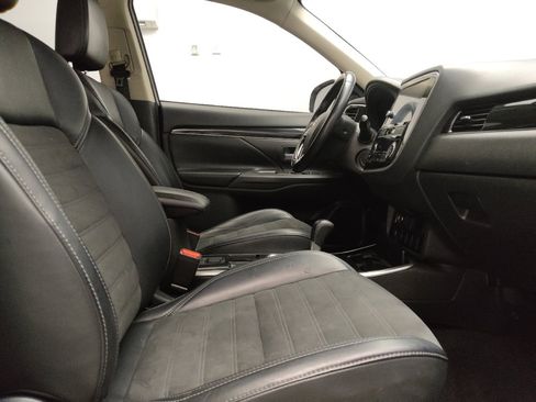 Used 2019 Mitsubishi Outlander SE FWD image 21