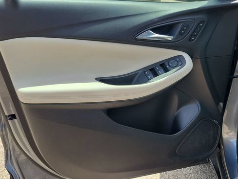 Used 2020 Buick Encore GX Essence FWD image 19