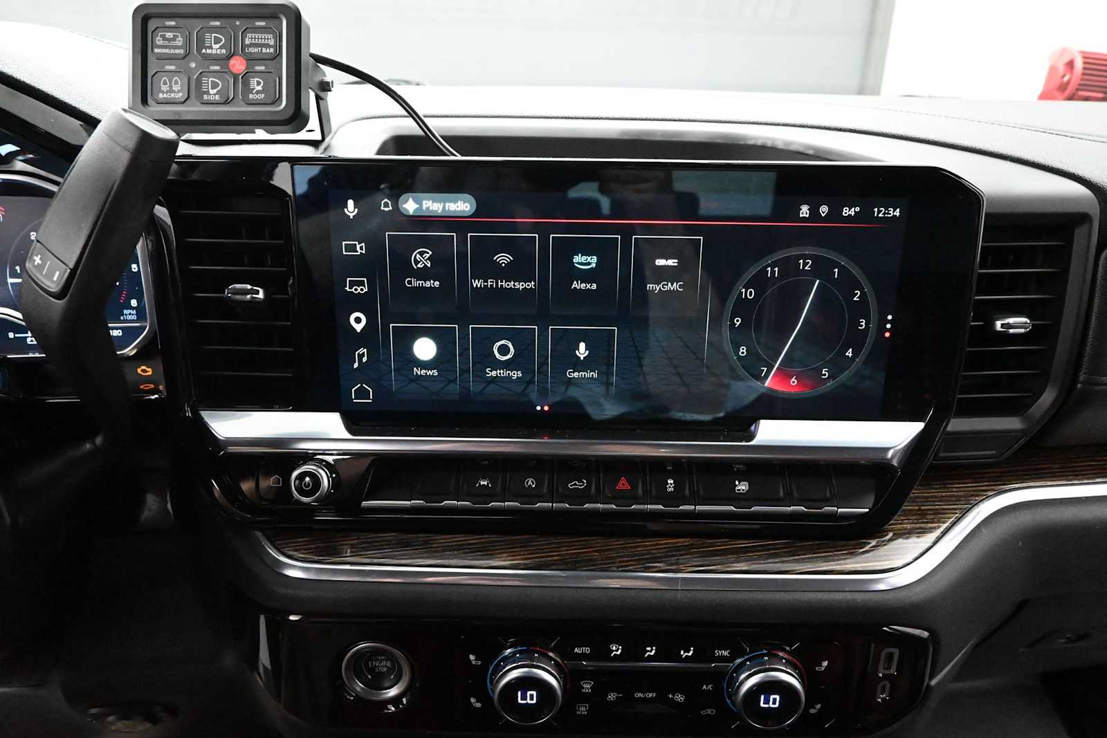 Used 2023 GMC Sierra 1500 Elevation AWD/4WD image 18