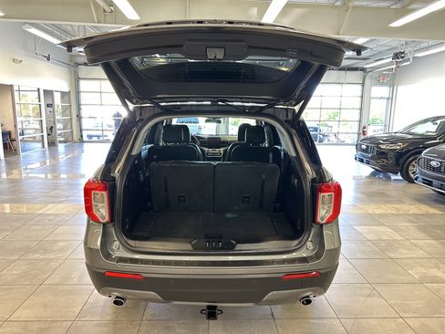 Certified 2022 Ford Explorer XLT w/ Equipment Group 202A image 29