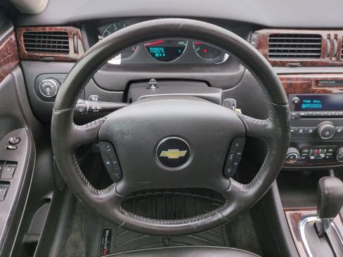 Used 2012 Chevrolet Impala LTZ FWD image 24