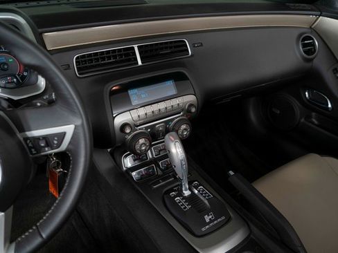 Used 2011 Chevrolet Camaro SS image 19