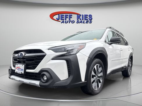 Used 2023 Subaru Outback Limited XT image 1