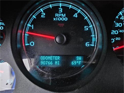 Used 2013 GMC Yukon SLT image 16