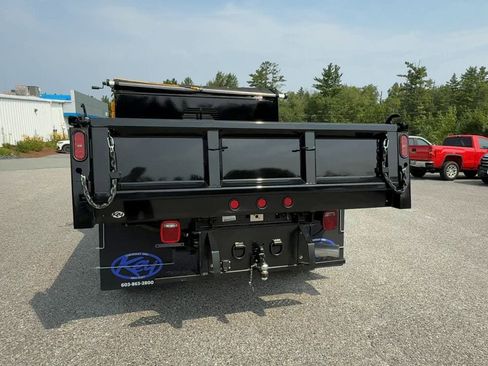 New 2025 GMC Sierra 3500 Pro w/ Convenience Package image 40