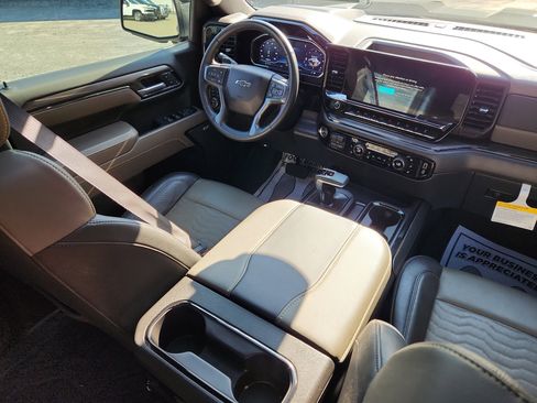 Used 2024 Chevrolet Silverado 1500 ZR2 w/ Technology Package image 44