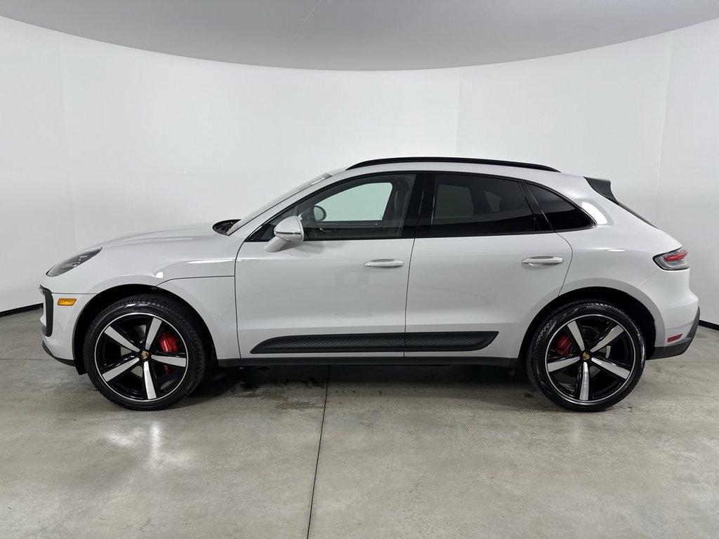 Certified 2025 Porsche Macan S AWD/4WD image 2