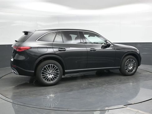 New 2026 Mercedes-Benz GLC 300 4MATIC image 2