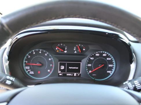 Used 2023 Chevrolet Traverse LT FWD image 21