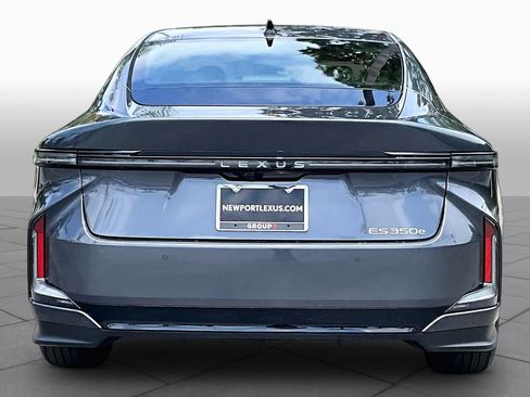New 2026 Lexus ES 350e FWD image 4