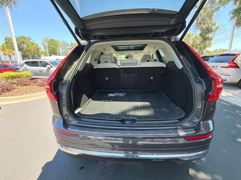 Used 2023 Volvo XC60 B5 Plus w/ Protection Package Premier FWD image 25