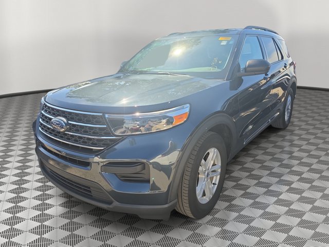 Used 2023 Ford Explorer XLT RWD image 3