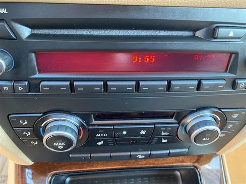 Used 2011 BMW 328i xDrive Sedan image 35