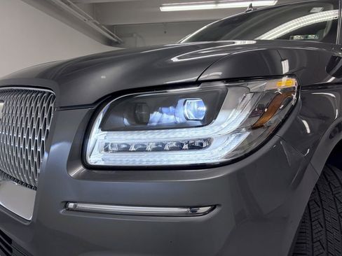 Used 2021 Lincoln Navigator L Reserve w/ Luxury Package AWD/4WD image 11