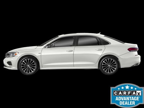 Used 2022 Volkswagen Passat 2.0T FWD image 3