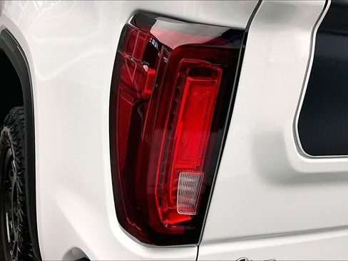 Used 2024 GMC Sierra 1500 AT4X w/ AT4X AEV Edition image 28