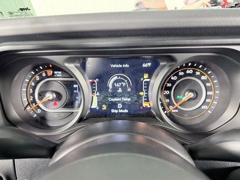 New 2026 Jeep Gladiator Mojave image 13