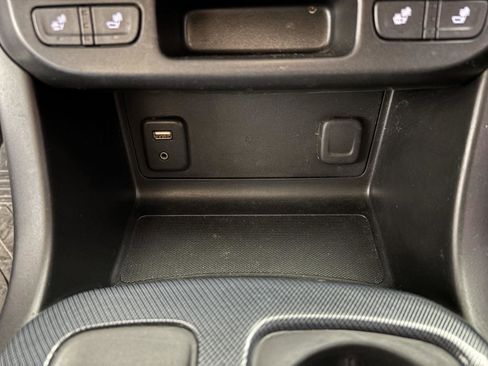 Used 2017 Chevrolet Colorado Z71 image 35