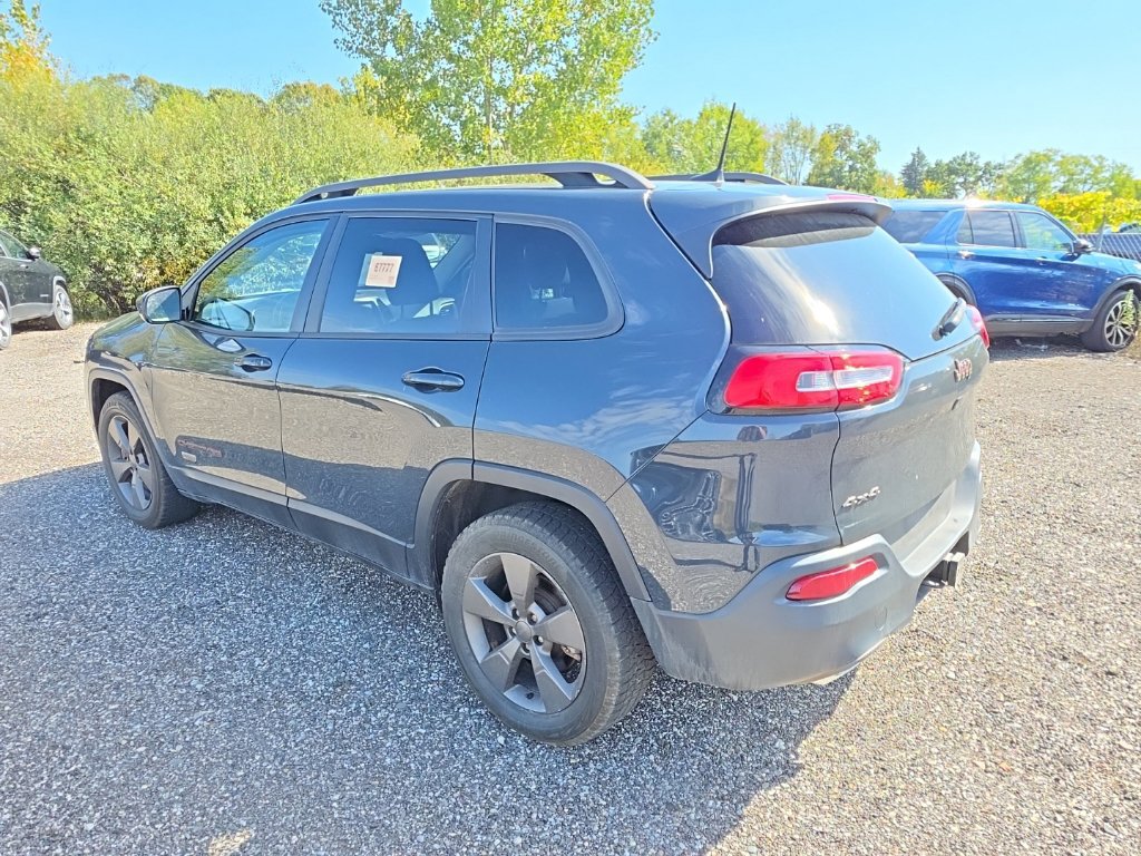 Used 2016 Jeep Cherokee Latitude AWD/4WD image 8