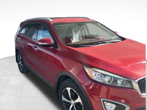 Used 2016 Kia Sorento EX image 3