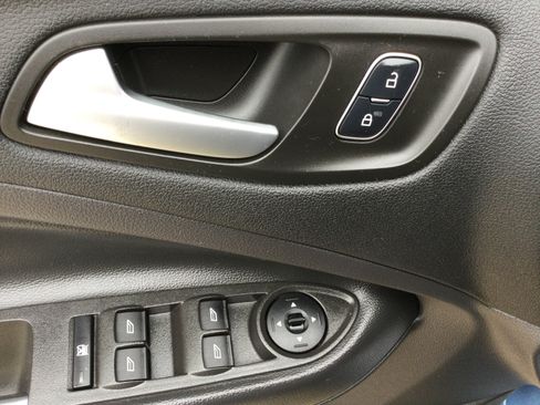 Used 2018 Ford Escape SEL AWD/4WD image 9