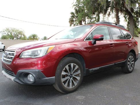 Used 2015 Subaru Outback 2.5i Limited AWD/4WD image 4