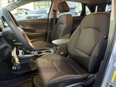 Used 2020 Hyundai Elantra GT image 14