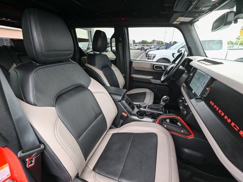 Certified 2022 Ford Bronco Wildtrak image 24