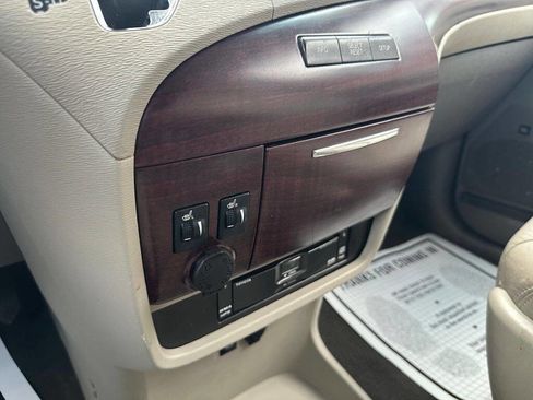 Used 2011 Toyota Sienna XLE image 13