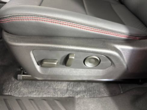 Used 2026 GMC Canyon AT4X AWD/4WD image 24
