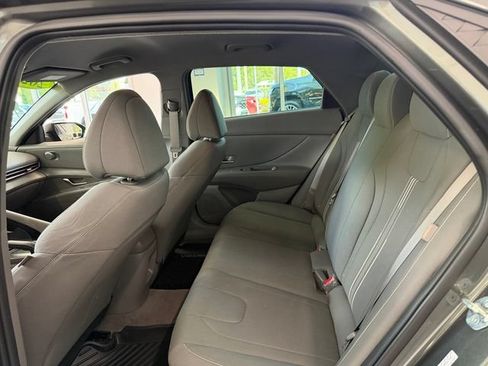 Used 2024 Hyundai Elantra SEL FWD image 7