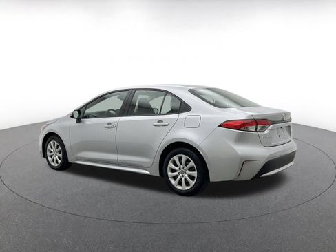 Used 2025 Toyota Corolla LE FWD image 7