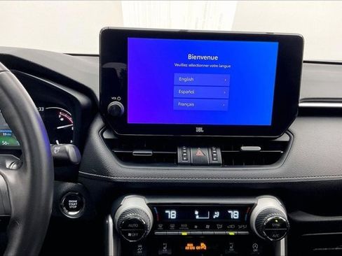 Used 2023 Toyota RAV4 XLE Premium image 5