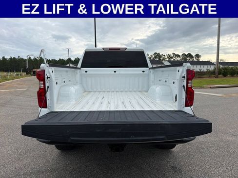 Used 2025 Chevrolet Silverado 1500 Custom Trail Boss w/ Turbomax Blackout Package AWD/4WD image 8